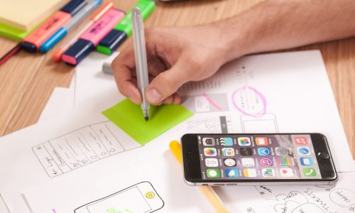 Meskipun banyak yang berpendapat bahwa UX design adalah seni, nyatanya ada beberapa prinsip dasar yang dapat diterapkan untuk membuat sebuah experience design yang baik.